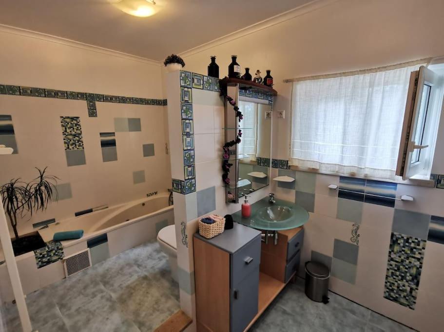 Cantinho Da Alice Family Villa Serta Bagian luar foto