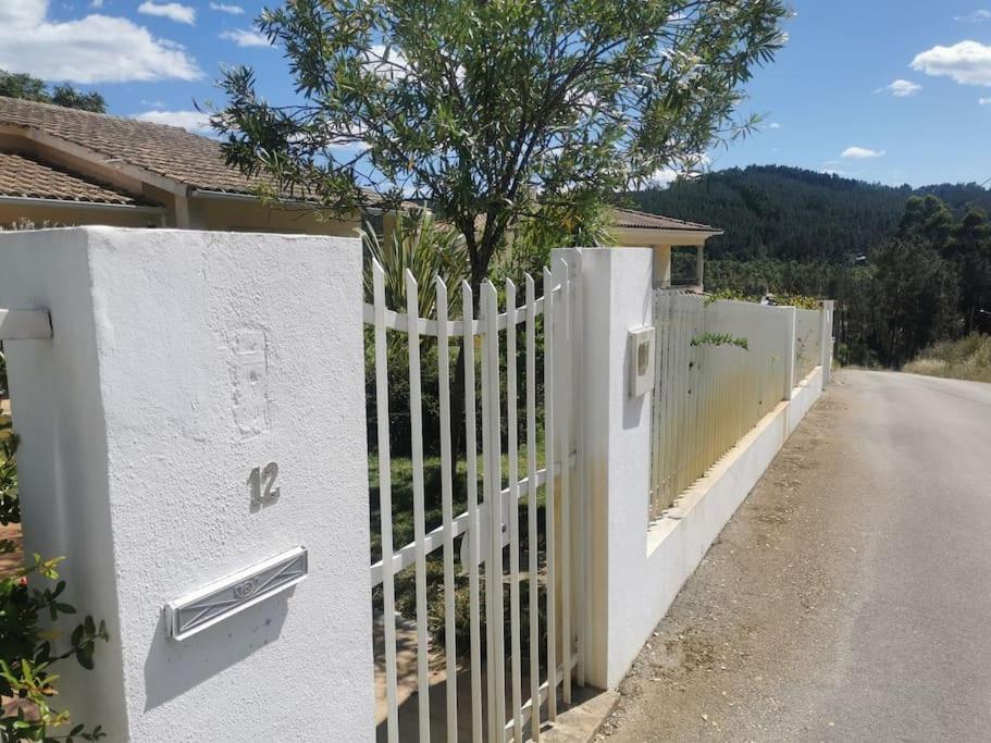 Cantinho Da Alice Family Villa Serta Bagian luar foto