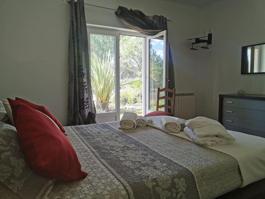 Cantinho Da Alice Family Villa Serta Bagian luar foto